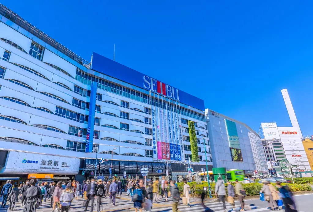東側と西側で街の雰囲気が違う池袋エリア！